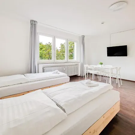 Tolstov Apartments - 1 or 3 Room Apartments - 30 Min Messe DUS Duisburg