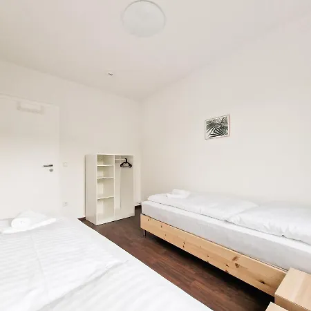 Tolstov Apartments - 1 or 3 Room Apartments - 30 Min Messe DUS *