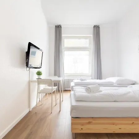 Tolstov Apartments - 1 or 3 Room Apartments - 30 Min Messe DUS * Duisburg