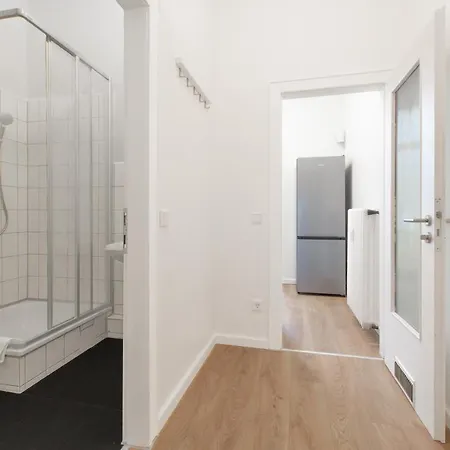 Tolstov Apartments - 1 or 3 Room Apartments - 30 Min Messe DUS *