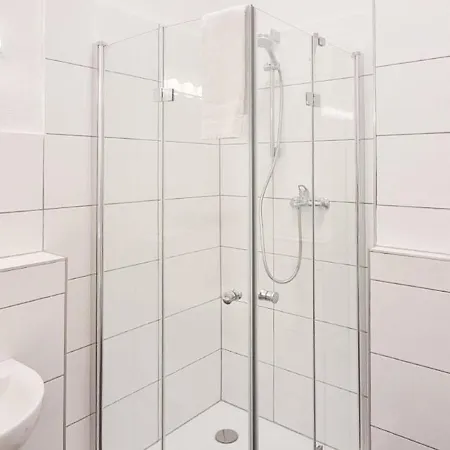 Tolstov Apartments - 1 or 3 Room Apartments - 30 Min Messe DUS