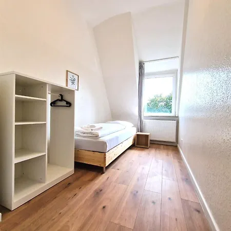 Tolstov Apartments - 1 or 3 Room Apartments - 30 Min Messe DUS