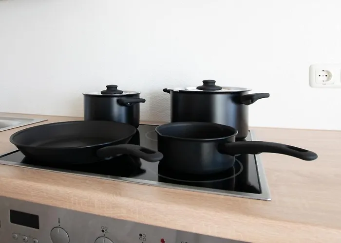 Tolstov - 1 Or 3 - 30 Min Messe Dus Lejlighed Duisburg